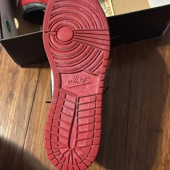 Jordan, one retro lost and found.size 7 has box both laces